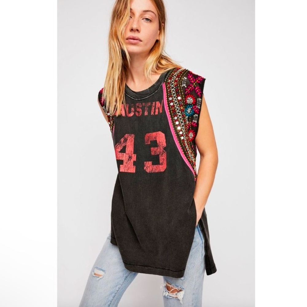 NWOT We The Free Black Graphic Embroidered Sleeve Muscle Tee with Pink Accents - Picture 6 of 6